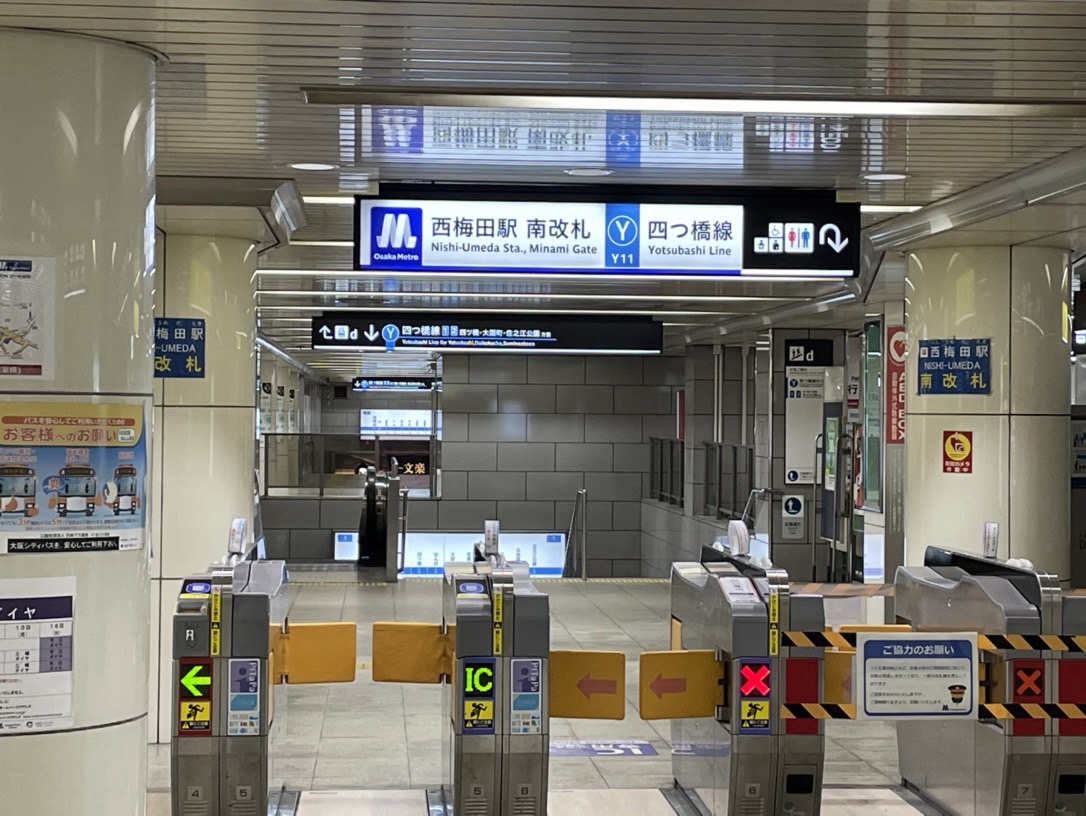 四つ橋線 西梅田駅 Y11